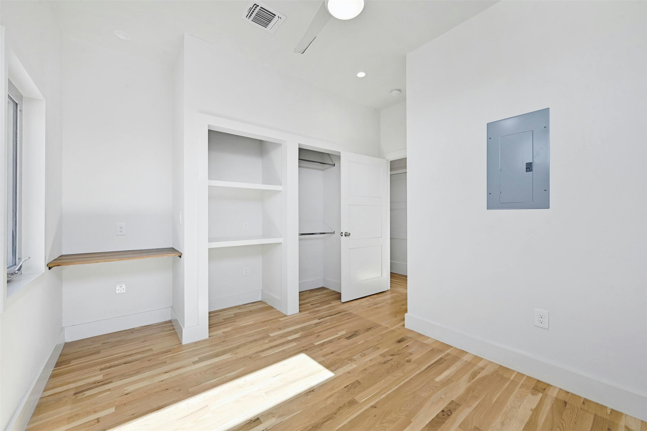4804 Menchaca Road Austin, TX 78745 - Photo 29 of 38 Garage Apartment Bedroom