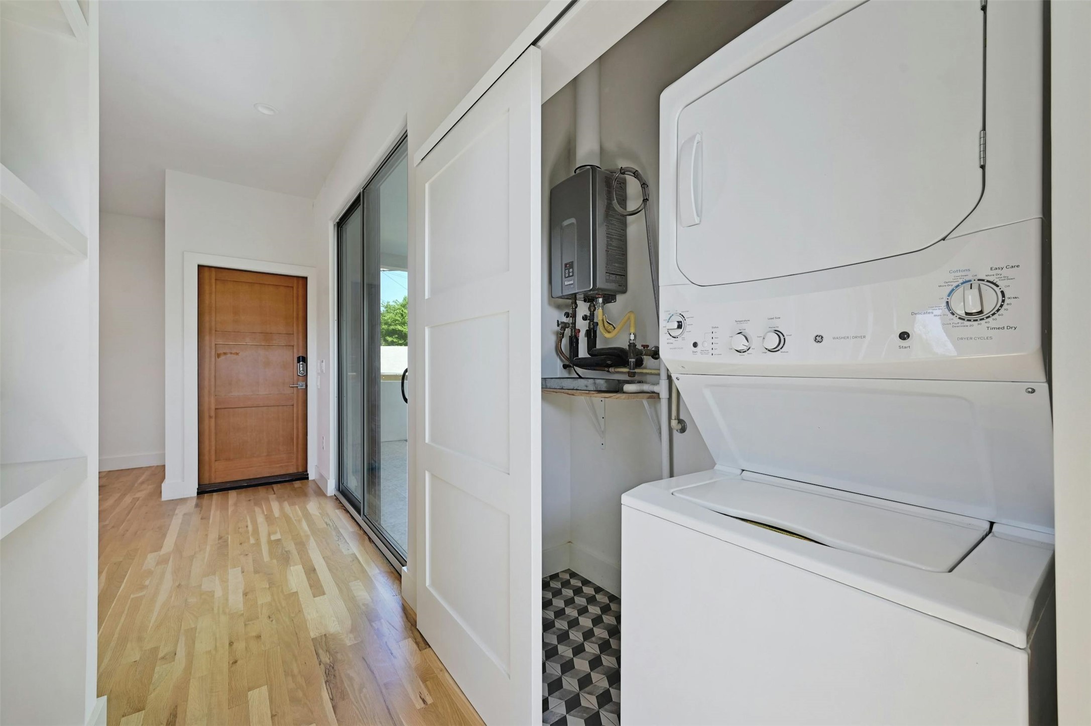 4804 Menchaca Road Austin, TX 78745 - Photo 33 of 38 Garage Apartment Laundry