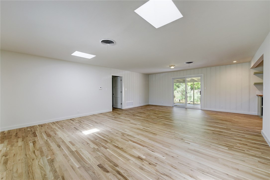 4804 Menchaca Road Austin, TX 78745 - Photo 10 of 38 Main House