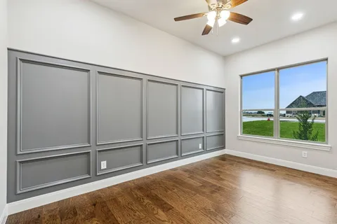 $655,000 | 2165 Middlewood Circle, Granbury, TX 76049