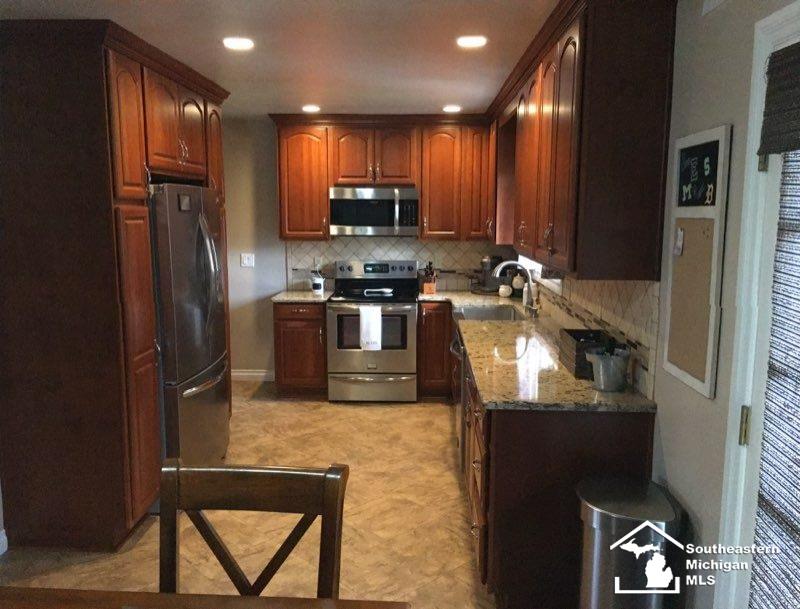 1492 Doty Road Monroe, MI 48162 - Photo 7 of 25