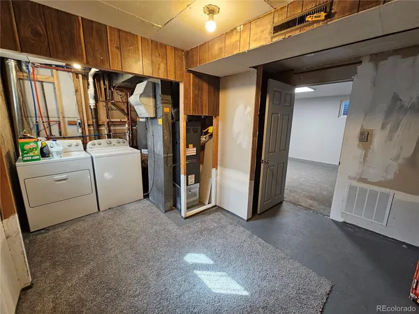 a view of a storage & utility room