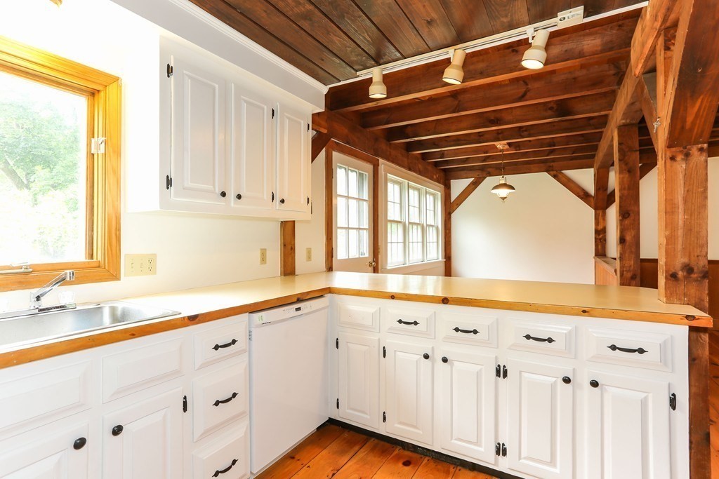 16 Church Street, Unit 1 Sandwich, MA 02563 - Photo 10 of 14
