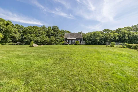 $25,000,000 | 1 Hamlin Lane, Amagansett, NY 11930