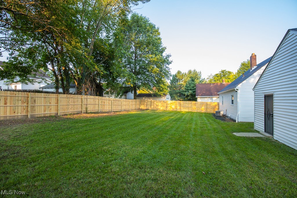 1123 Belleflower Road Akron, OH 44307 - Photo 3 of 29 Gallery Image 3