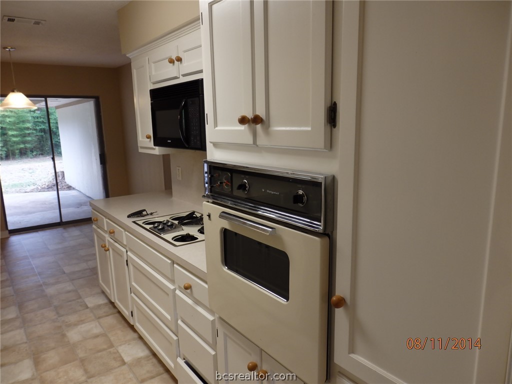 8002 Raintree Drive College Station, TX 77845 - Photo 11 of 15