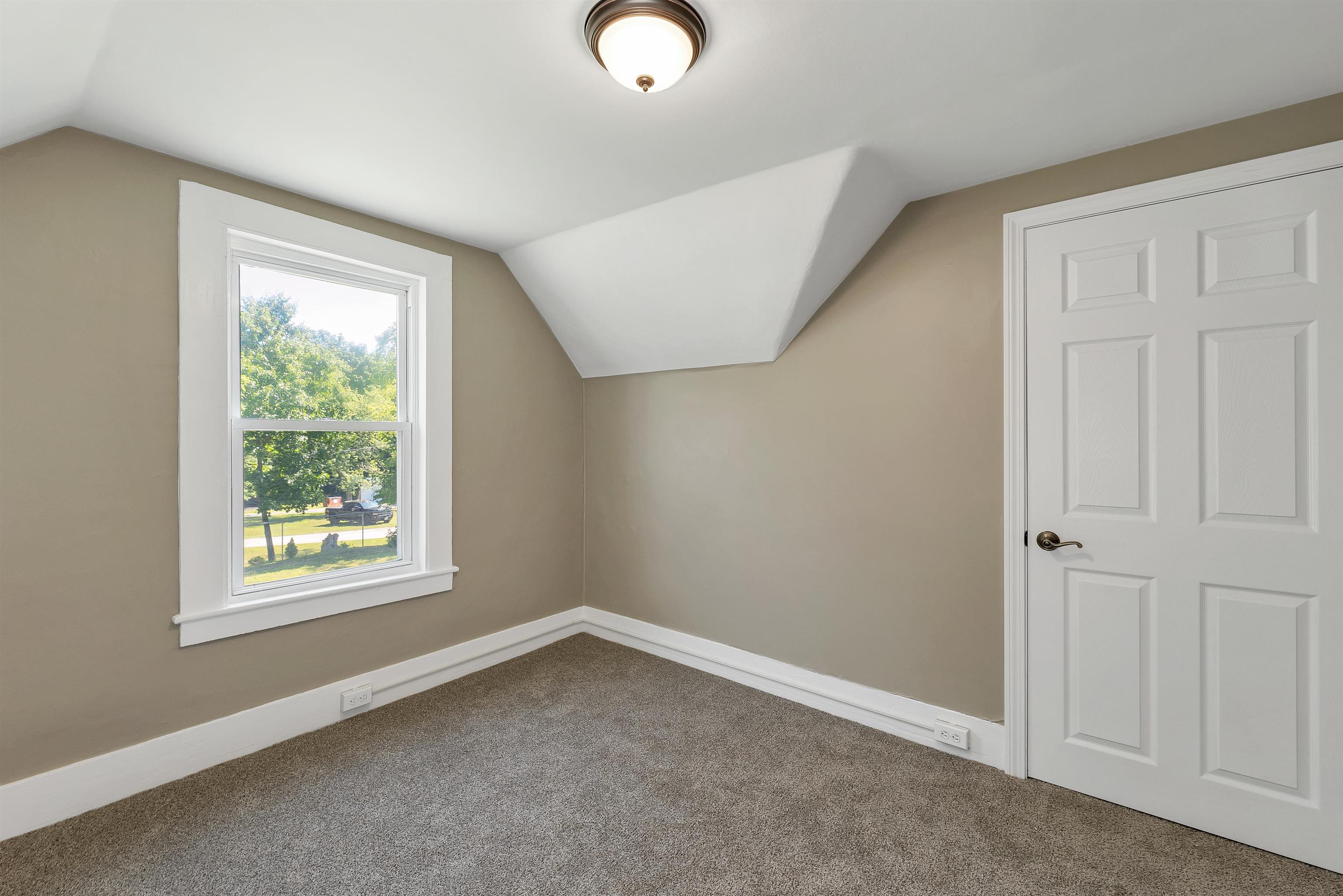 16 Brook Street Derry, NH 03038 - Photo 53 of 60