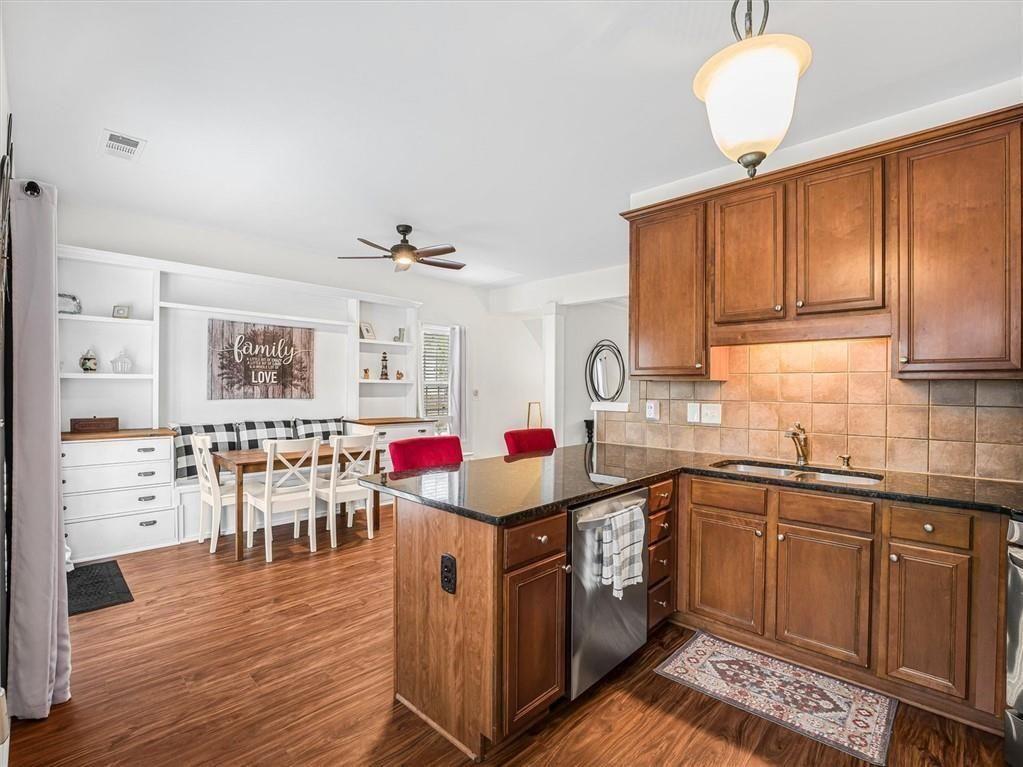 3774 Lake Point Boulevard Suwanee, GA 30024 - Photo 11 of 38