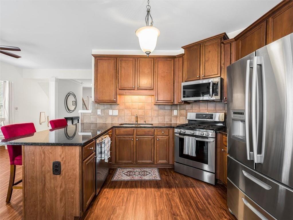 3774 Lake Point Boulevard Suwanee, GA 30024 - Photo 10 of 38