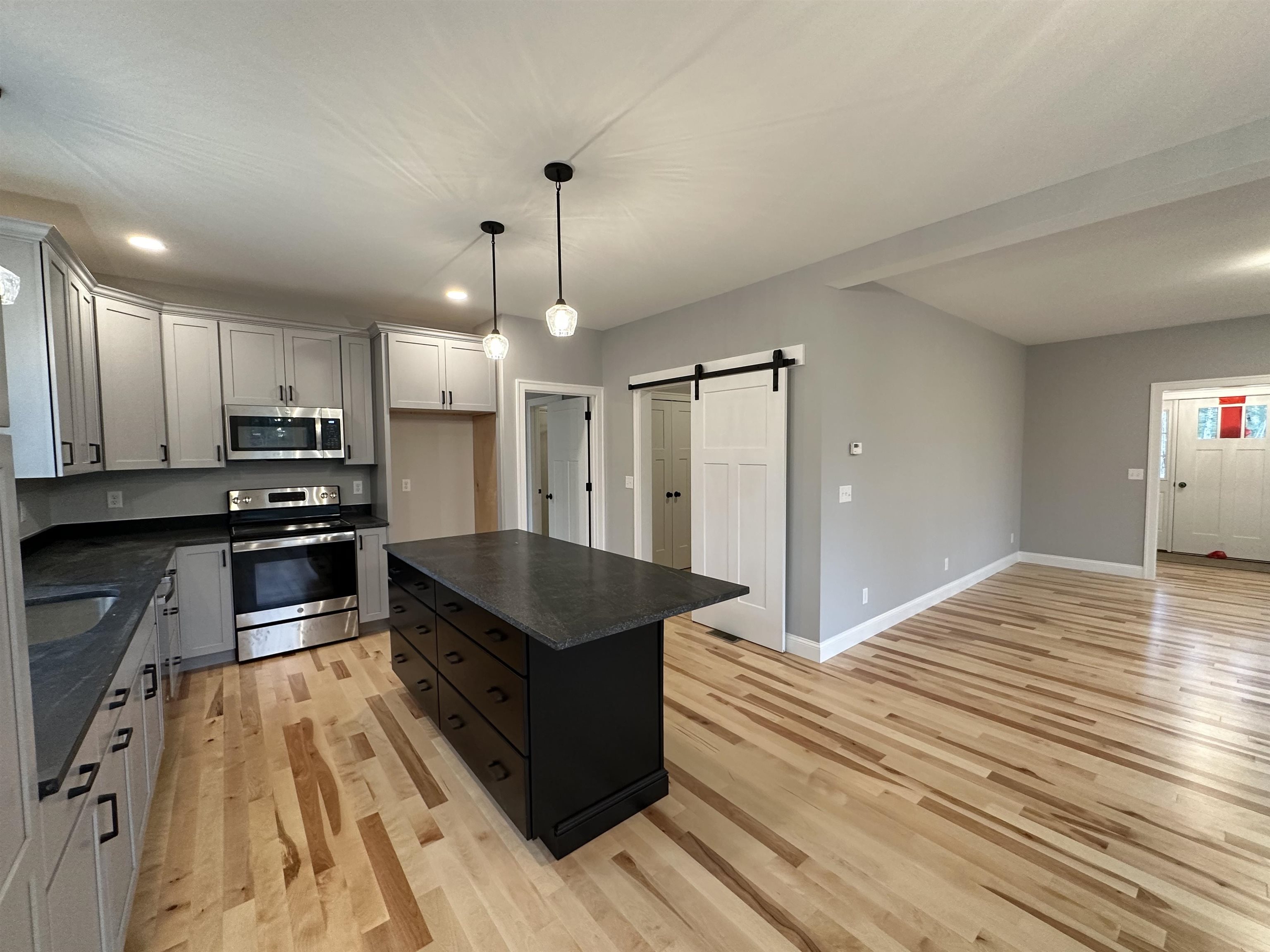 11 Arbor Road, Unit LOT 6 Epping, NH 03042 - Photo 3 of 40