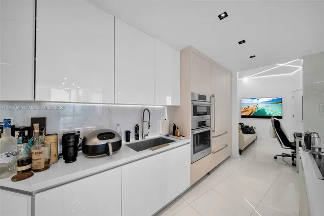 $1,350,000 | 851 Northeast 1st Avenue, Unit 2203, Miami, FL 33132