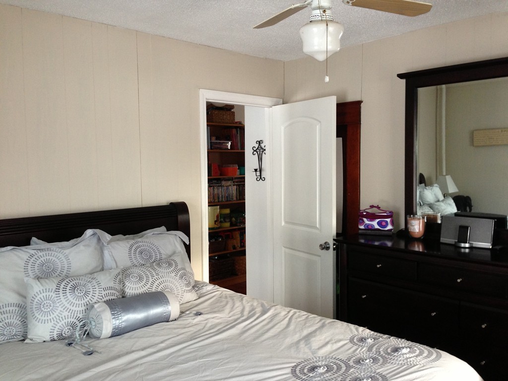 57-59 Ruggles Street Three Rivers, MA 01080 - Photo 4 of 28