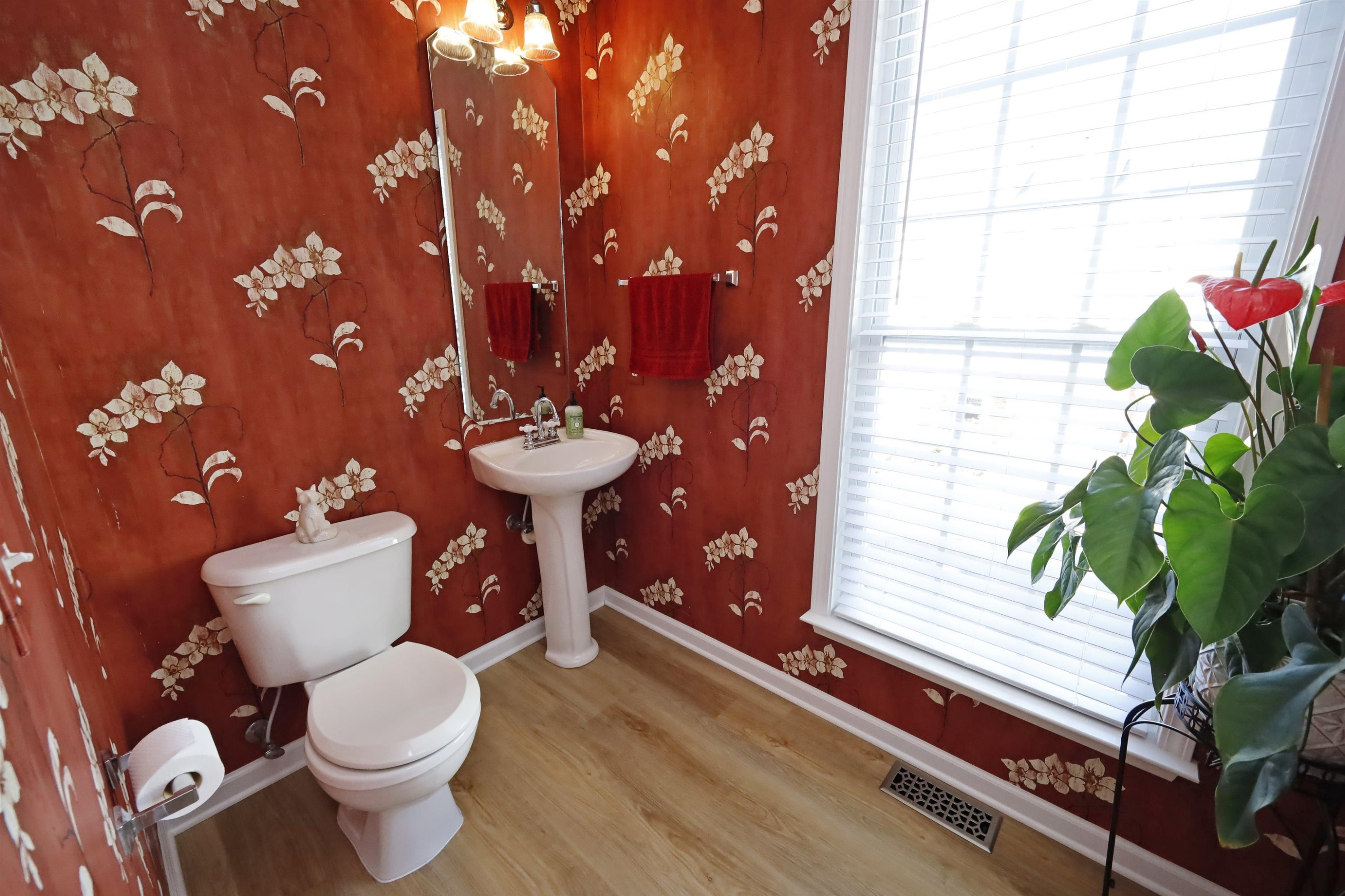 5405 Bayside Court Raleigh, NC 27613 - Photo 8 of 18 Powder Room