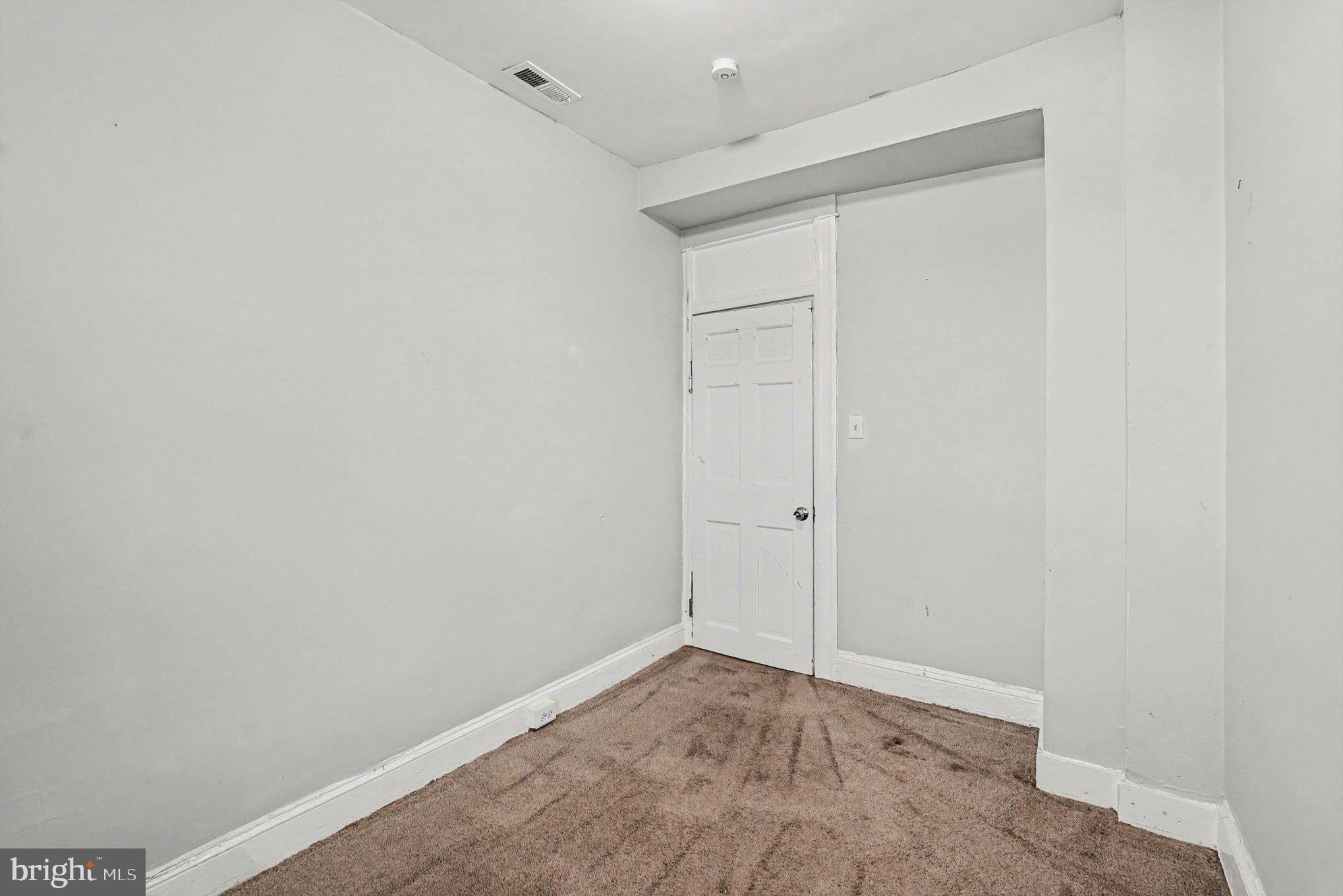 409 Edgewood Street Baltimore, MD 21229 - Photo 19 of 30 Second bedroom