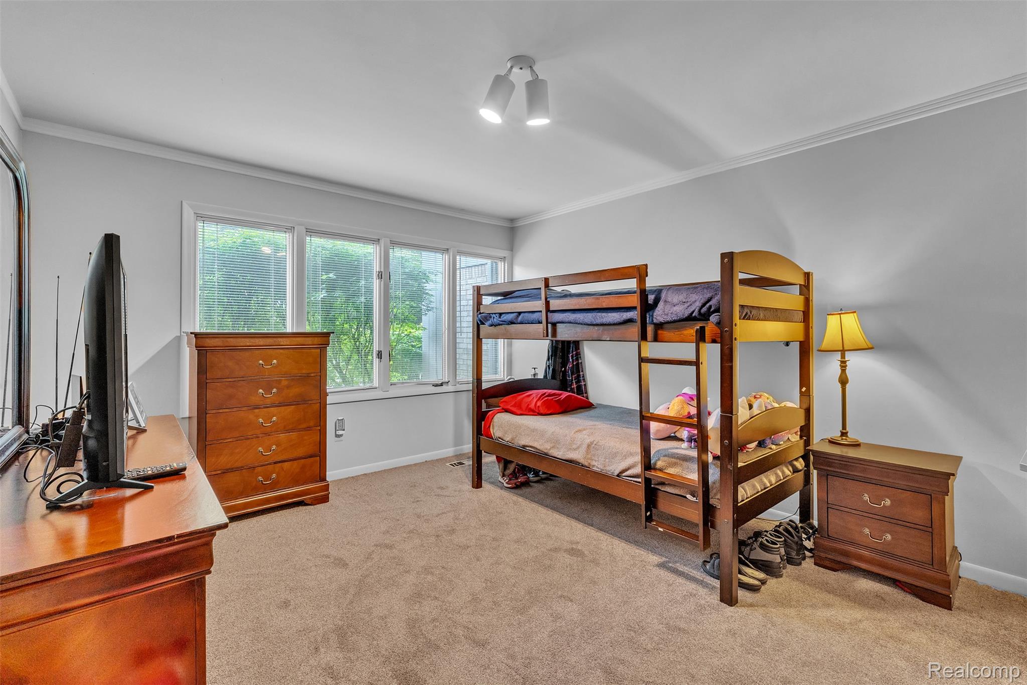 5520 Ridgewood Road West Bloomfield, MI 48322 - Photo 40 of 52 ridgewood-40.jpg