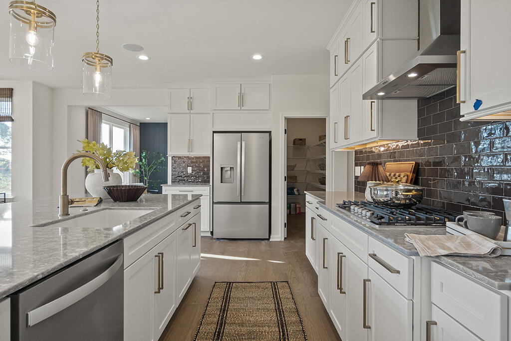 8519 North Beck Road Canton, MI 48187 - Photo 3 of 42 The Benefit of this Hampton plan (7)