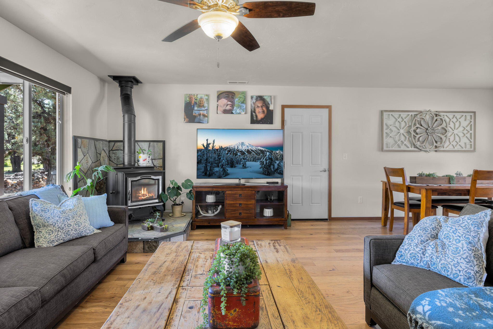 63639 Gentry Loop Bend, OR 97701 - Photo 9 of 40 a living room with furniture and a couch