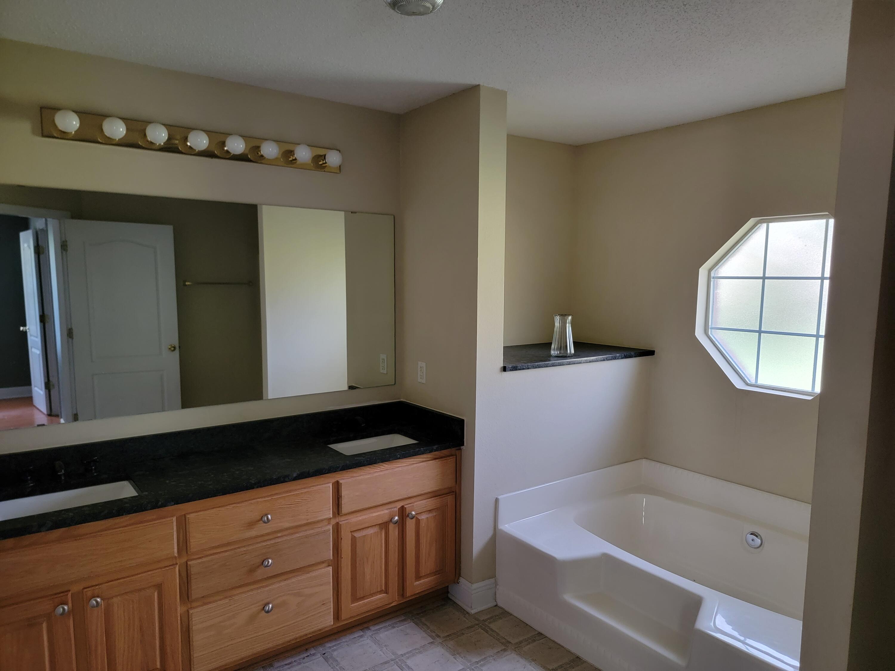 614 Territory Lane Crestview, FL 32536 - Photo 6 of 10 Master Bathroom