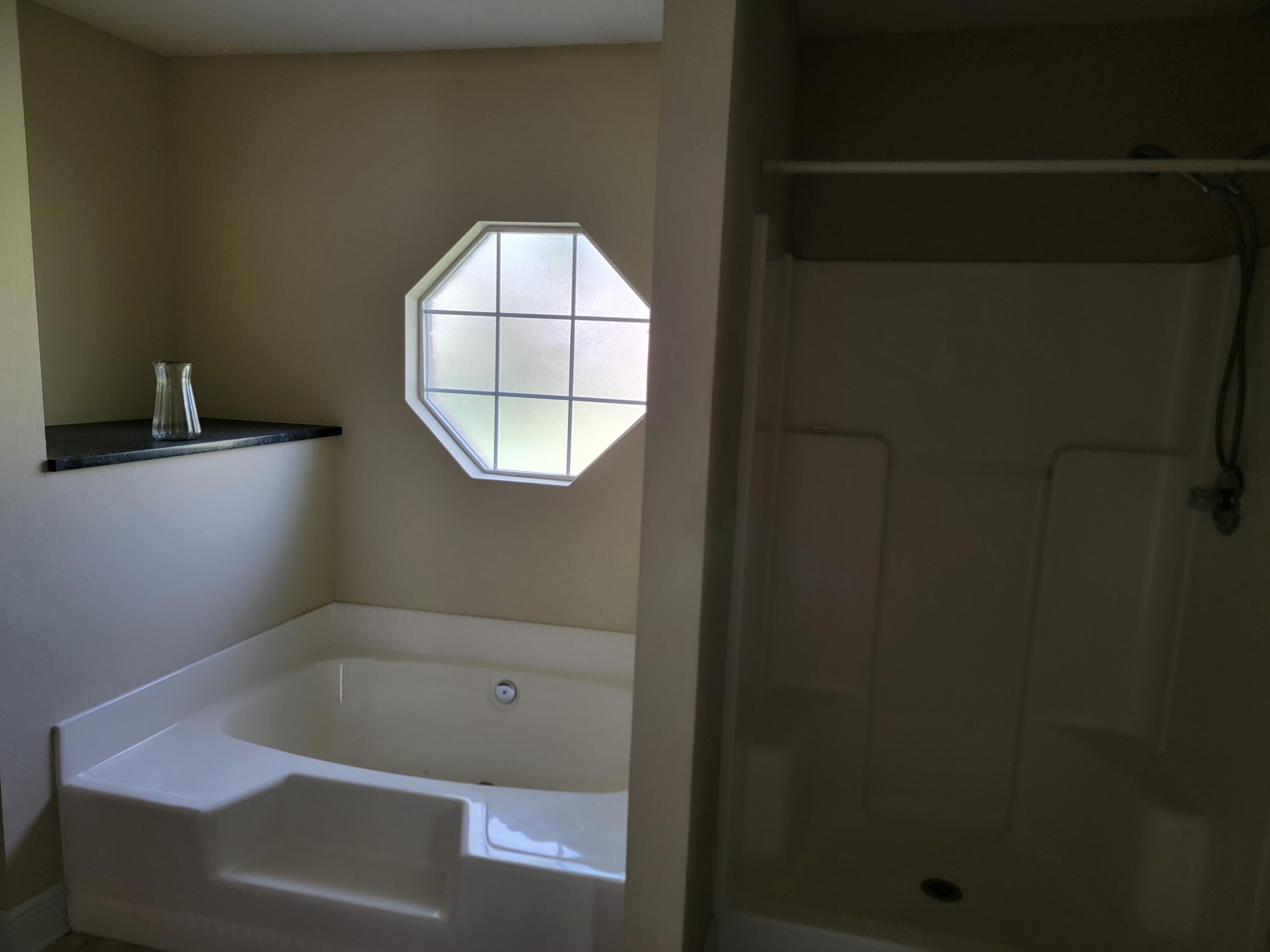614 Territory Lane Crestview, FL 32536 - Photo 7 of 10 Master Bathroom