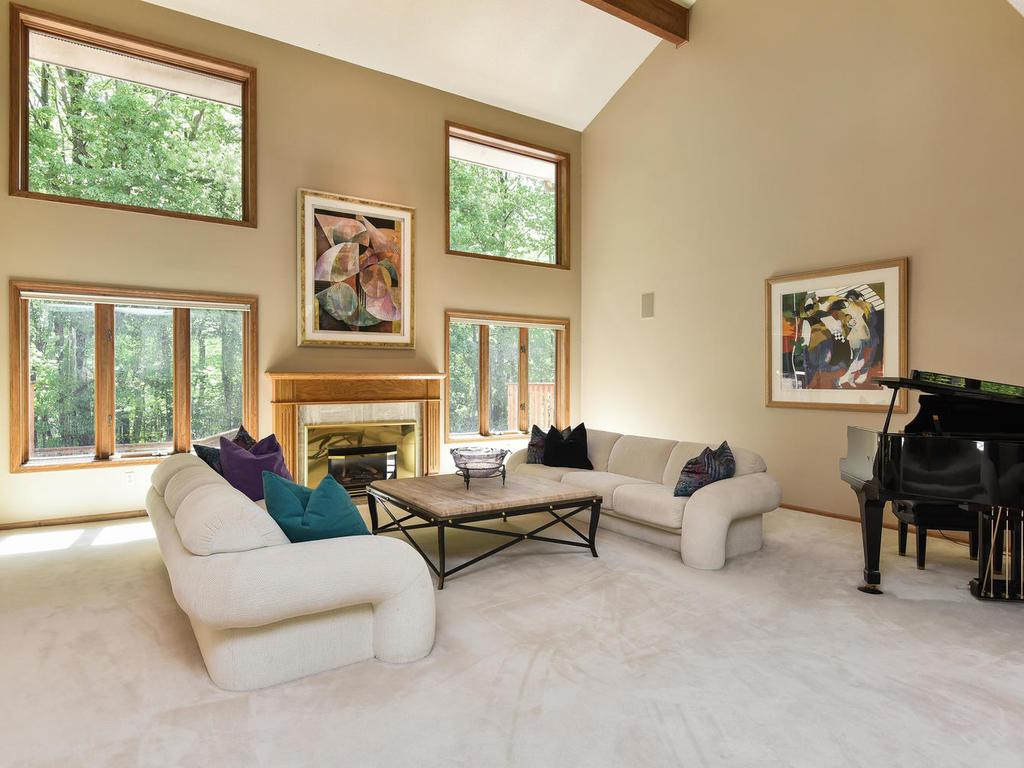4635 Old Kent Road Deephaven, MN 55331 - Photo 13 of 44 Gallery Image 13