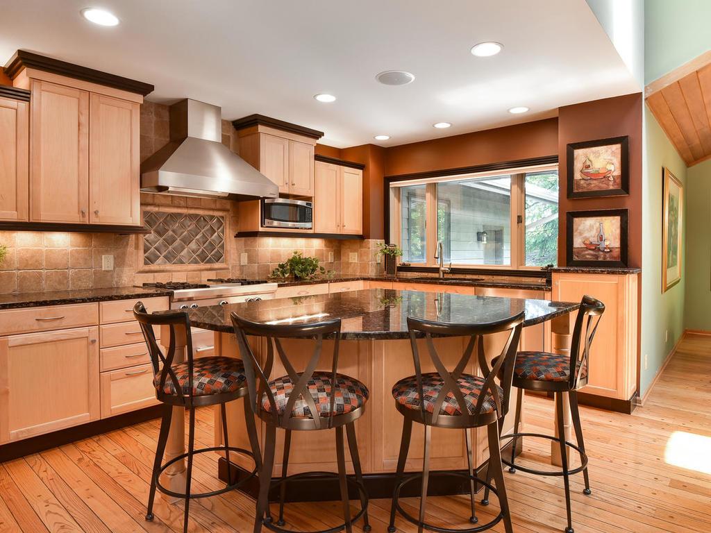 4635 Old Kent Road Deephaven, MN 55331 - Photo 18 of 44 Gallery Image 18