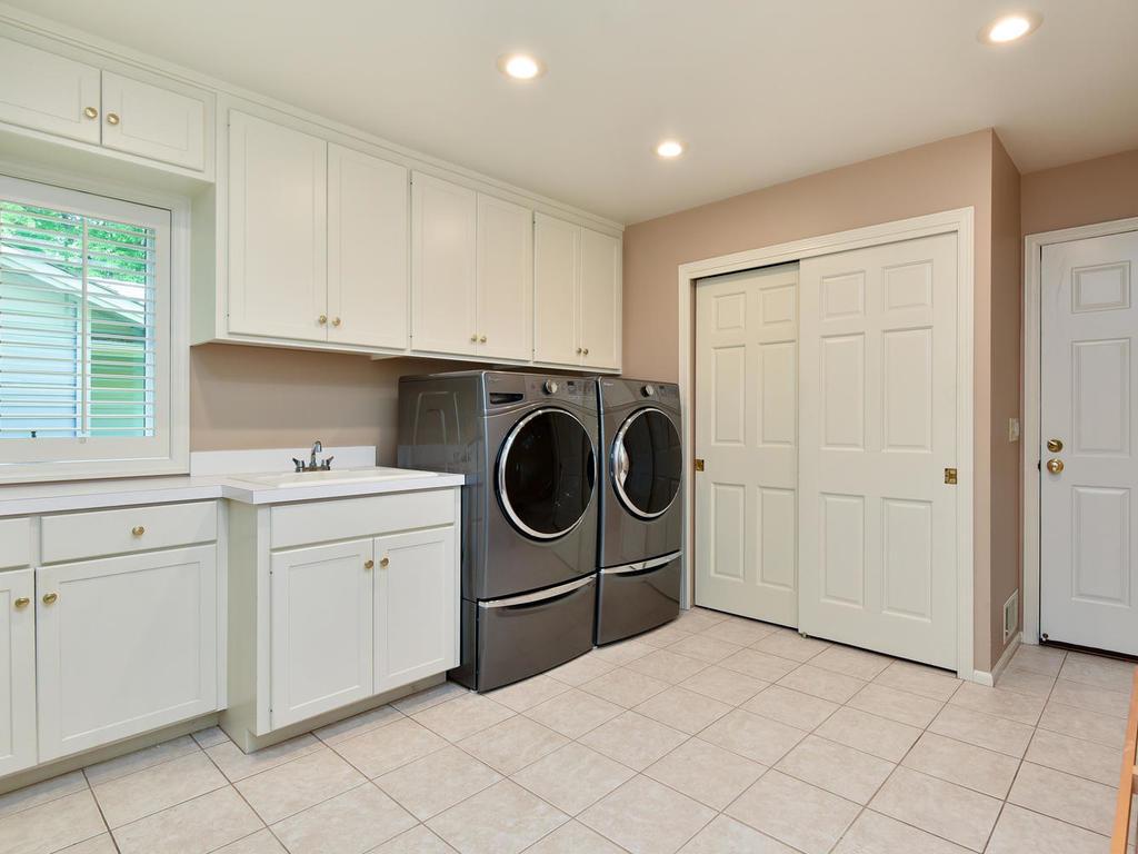 4635 Old Kent Road Deephaven, MN 55331 - Photo 25 of 44 Gallery Image 25