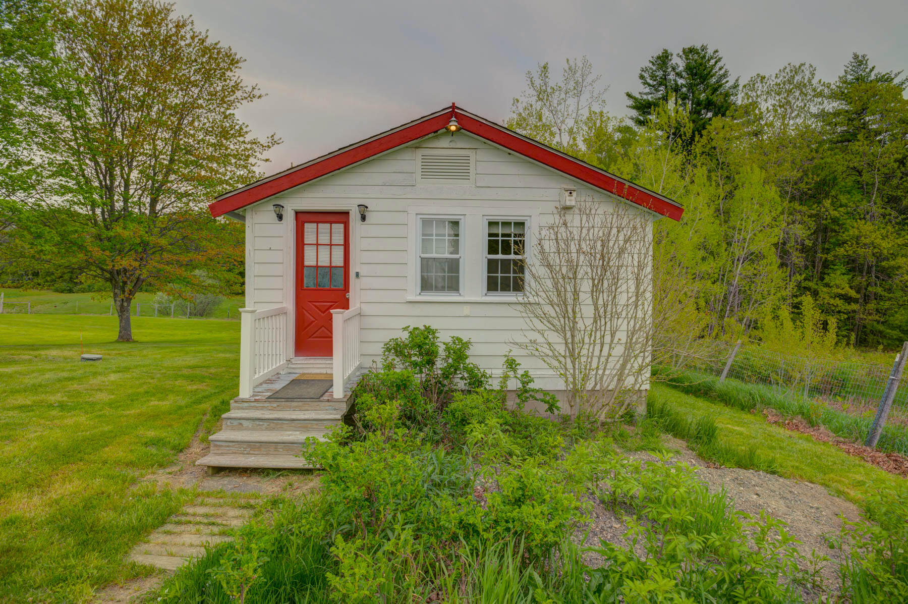 51 Louden Road Saco, ME 04072 - Photo 33 of 53 51 Louden Road - 034 - Guest House - Out