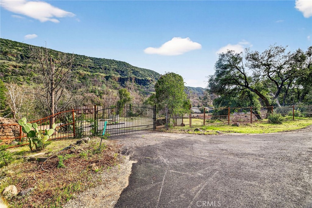 12738 Centerville Road Chico, CA 95928 - Photo 4 of 43