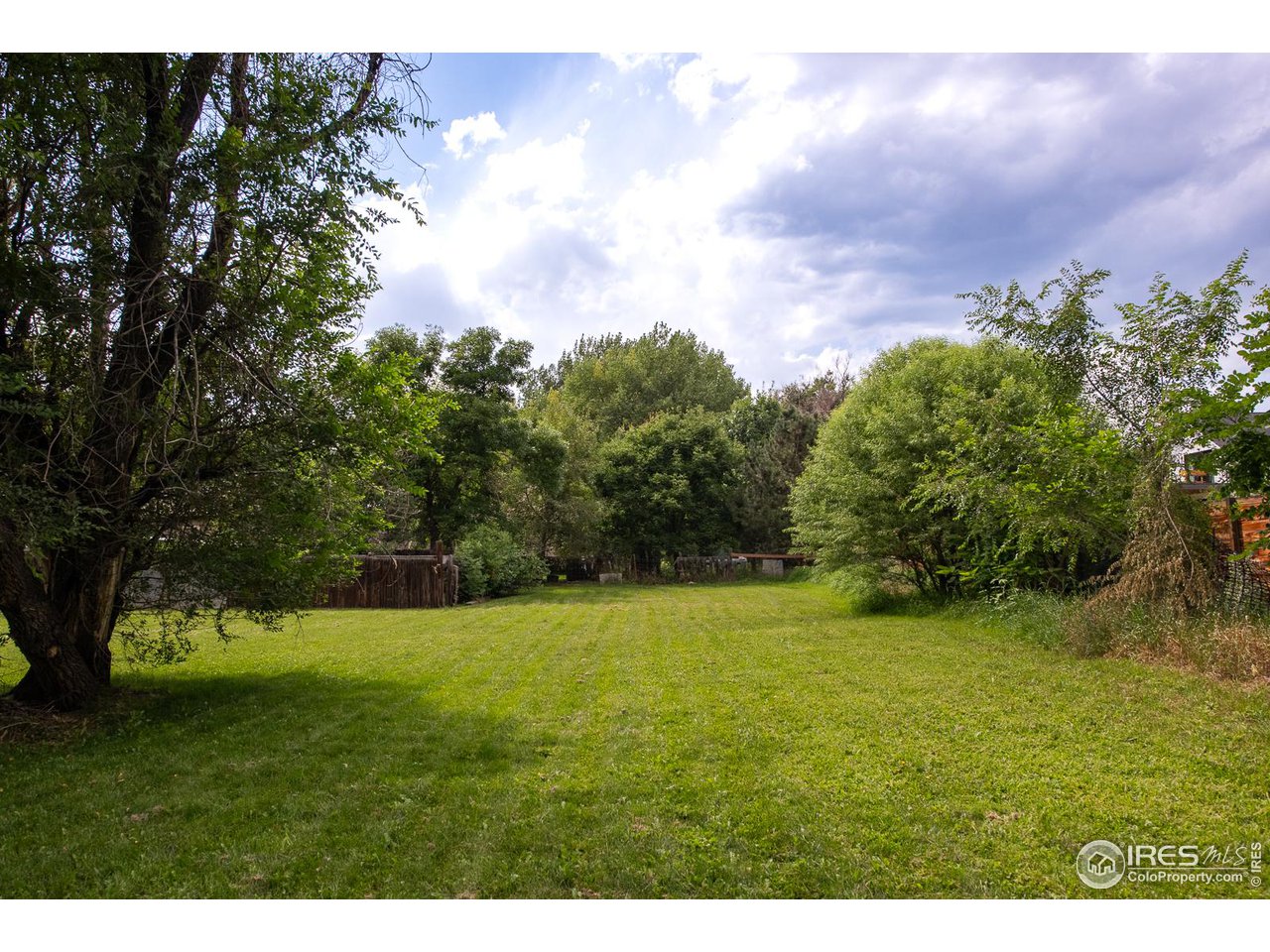 1675 Upland Avenue Boulder, CO 80304 - Photo 32 of 39 Views to the west from the backyard, ample privacy