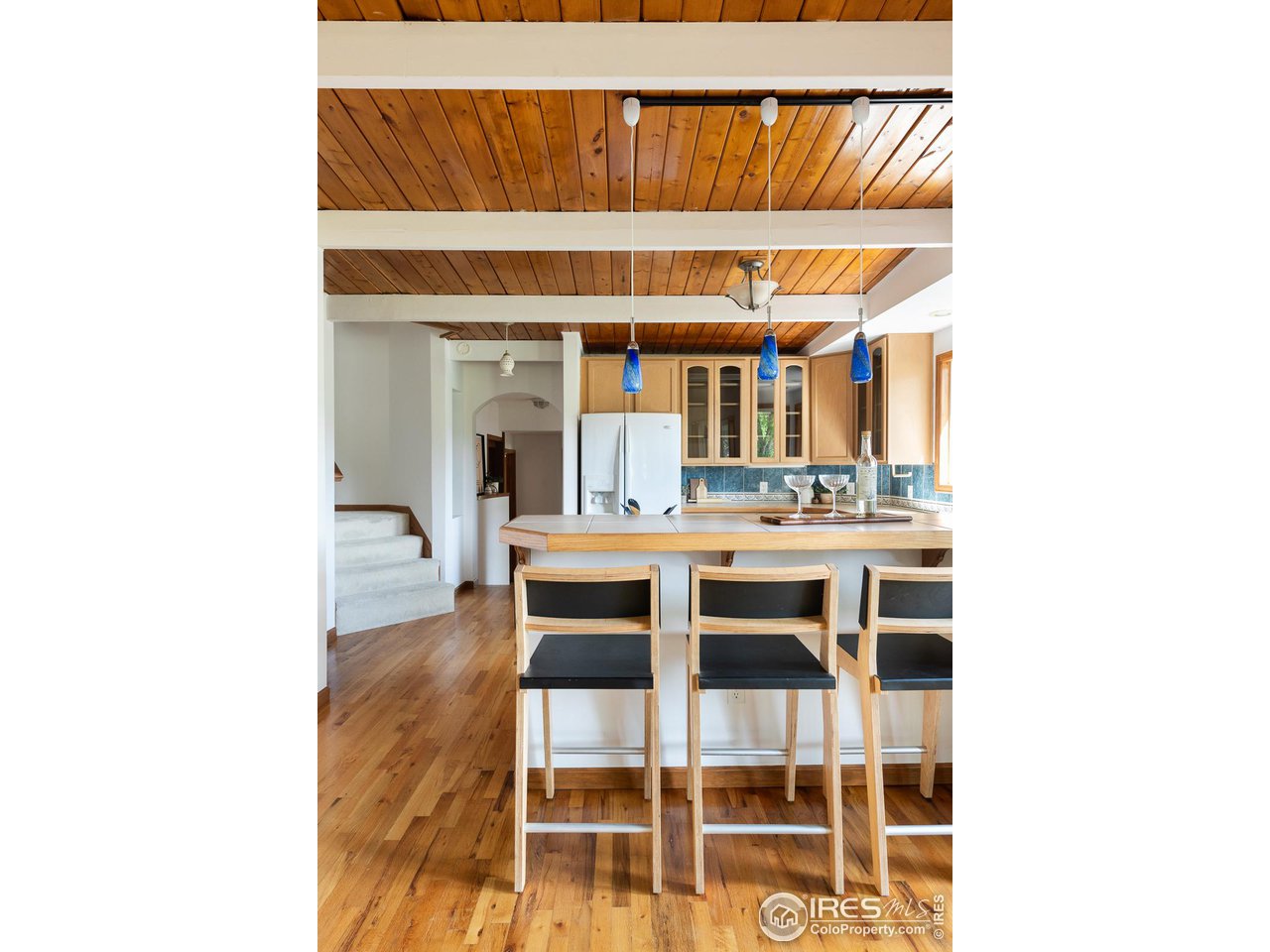 1675 Upland Avenue Boulder, CO 80304 - Photo 7 of 39 Kitchen bar stools