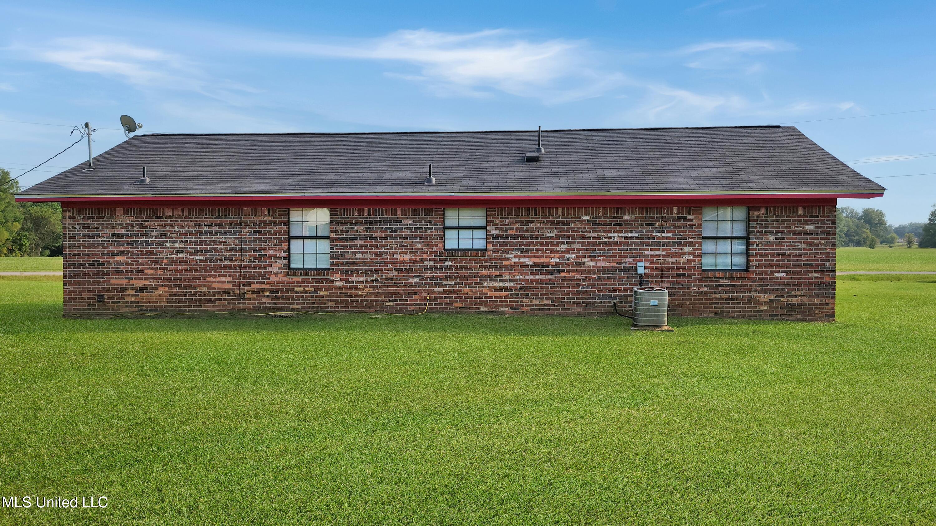 422 7 Th Avenue Forest, MS 39074 - Photo 7 of 7 20250917_164940