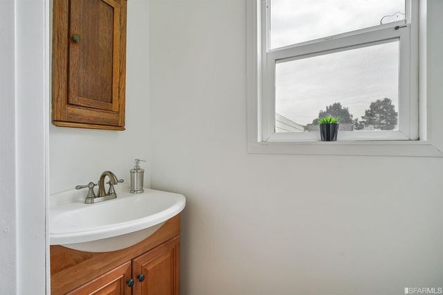 $1,320,000 | 522-524 Bowdoin Street, San Francisco, CA 94134