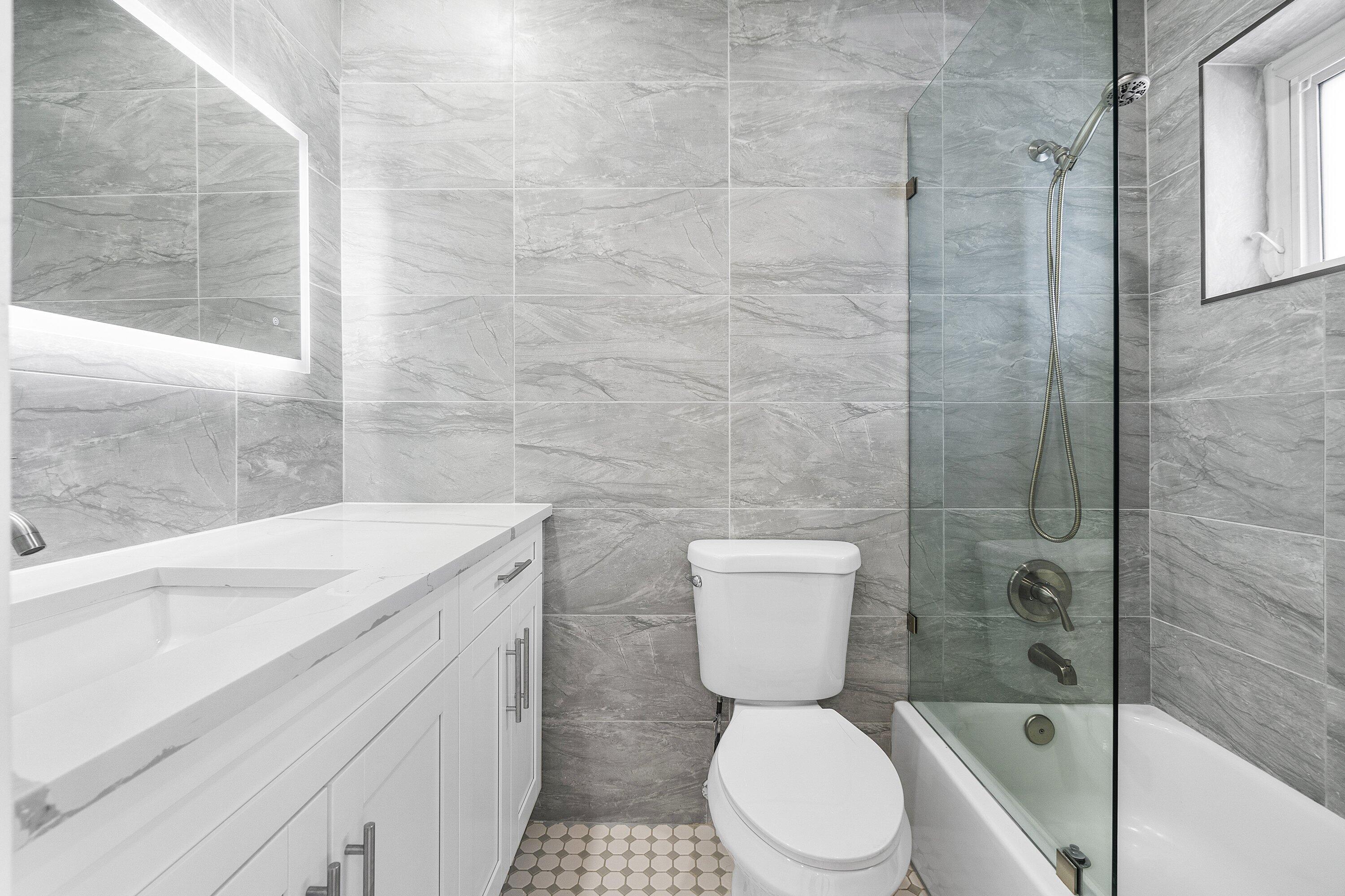 434 Southwest 9th Street, Unit A Boca Raton, FL 33432 - Photo 16 of 22 Bathroom 2