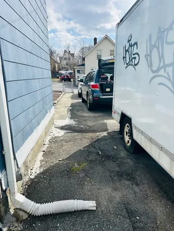 $2,500 | 5 Palmer Street, Unit 1, Worcester, MA 01605