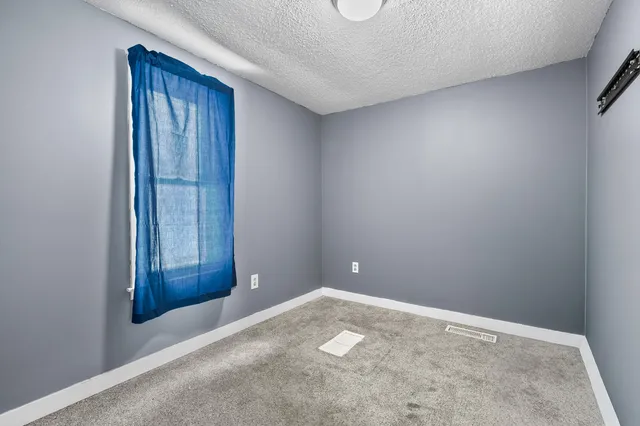 $140,000 | 654 Vernon Street, Allegan, MI 49010