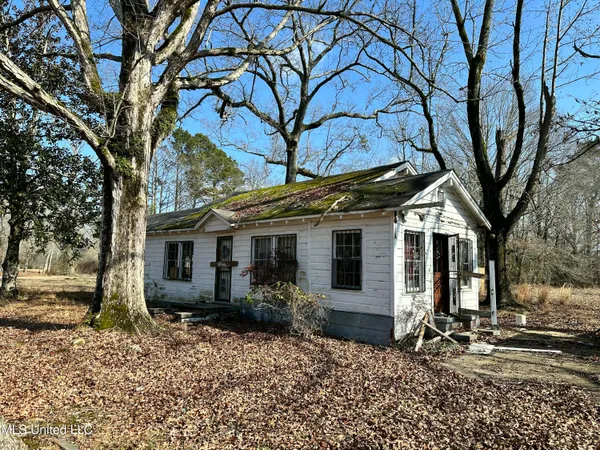 $99,000 | 2413 South Little River Road, Forest, MS 39074