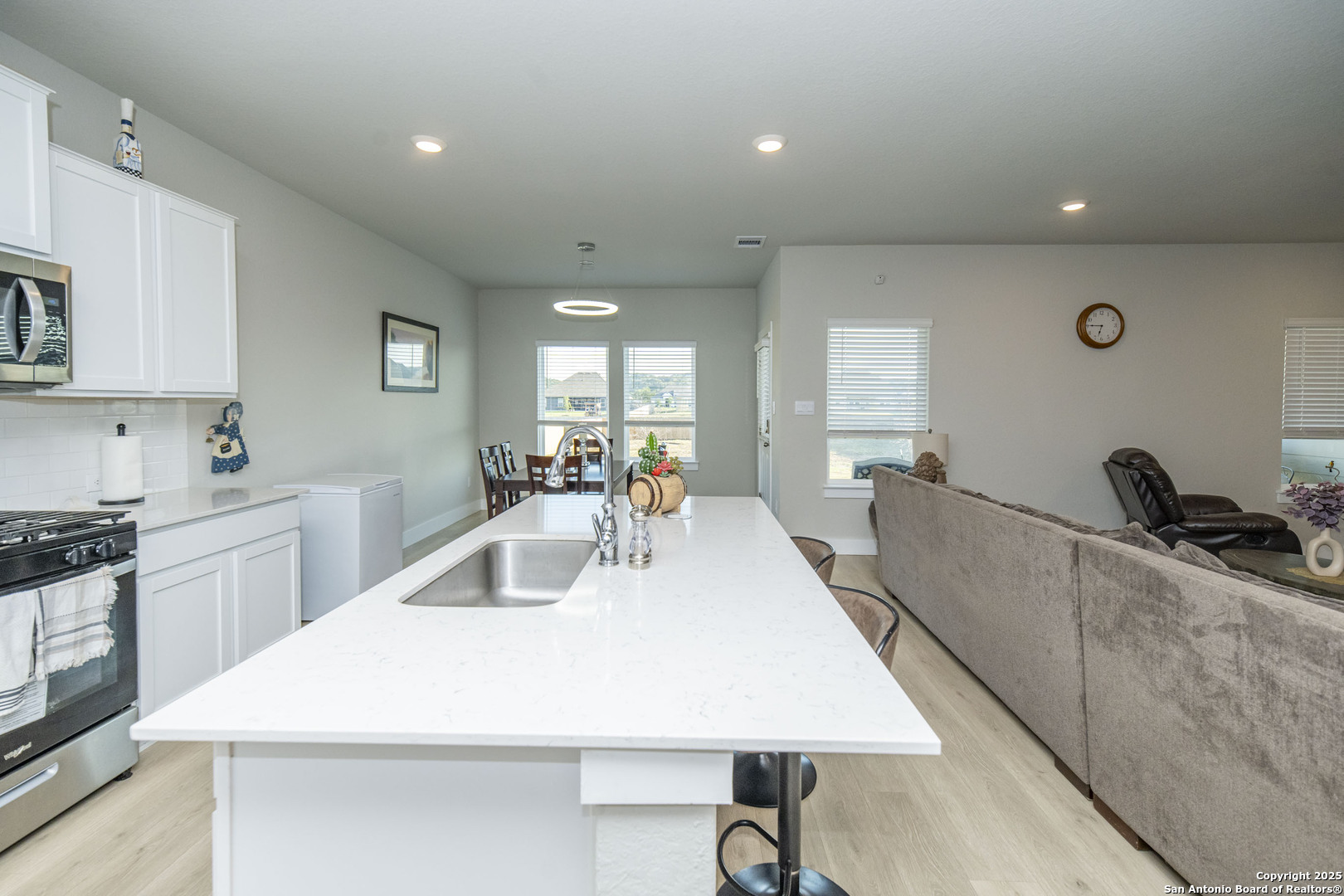 3158 Ruby Canyon Bulverde, TX 78163 - Photo 6 of 24