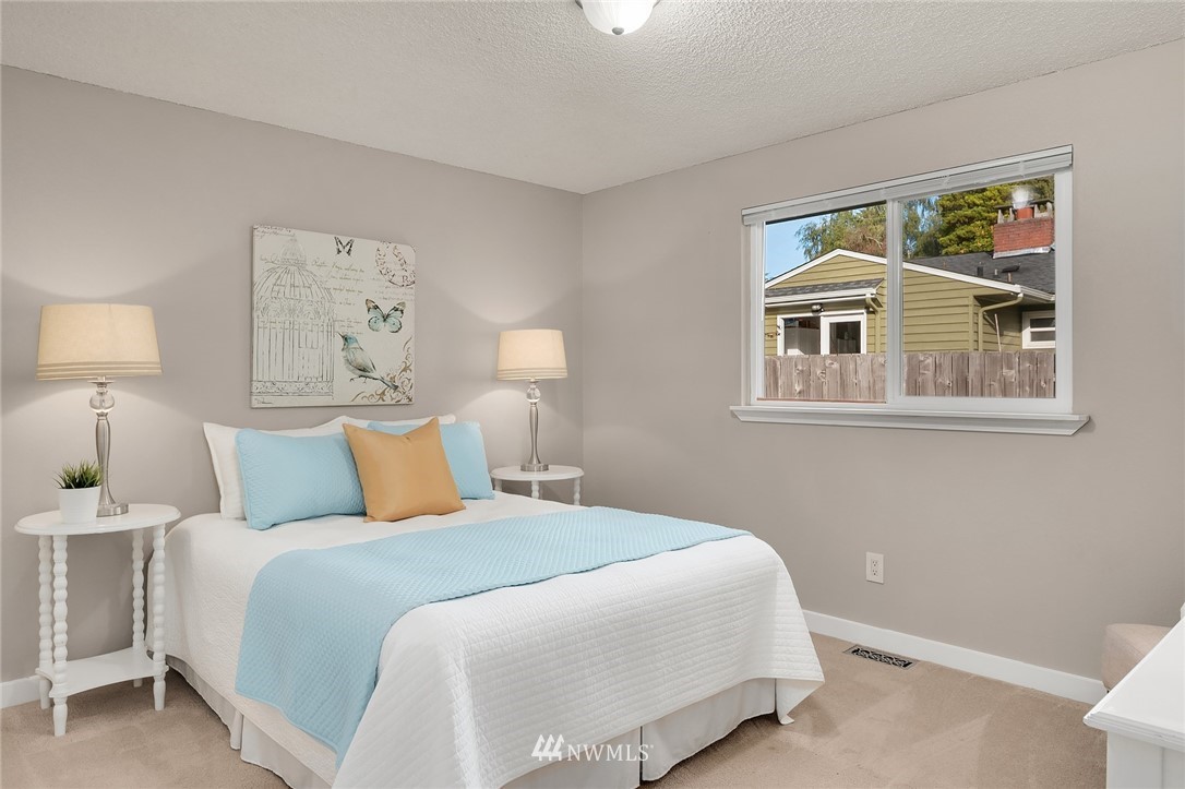 8407 198th Street Southwest Edmonds, WA 98026 - Photo 15 of 32 Gallery Image 15