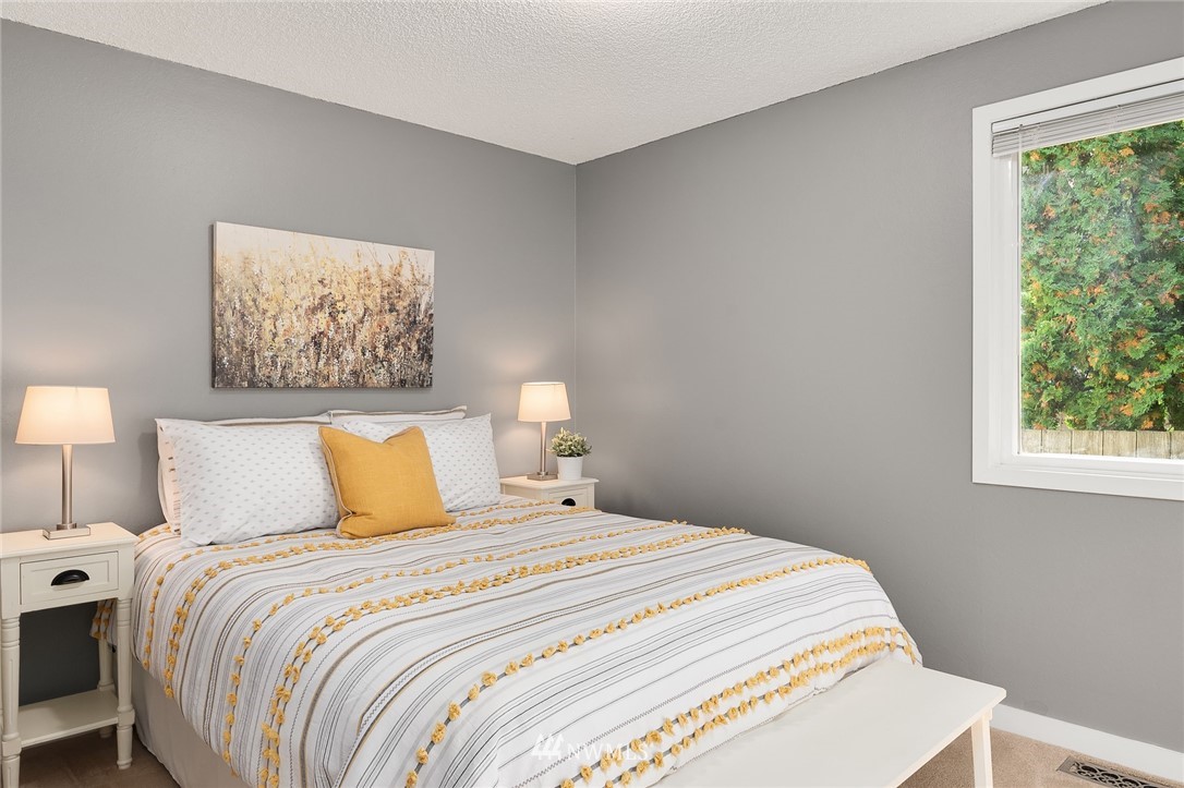 8407 198th Street Southwest Edmonds, WA 98026 - Photo 18 of 32 Gallery Image 18