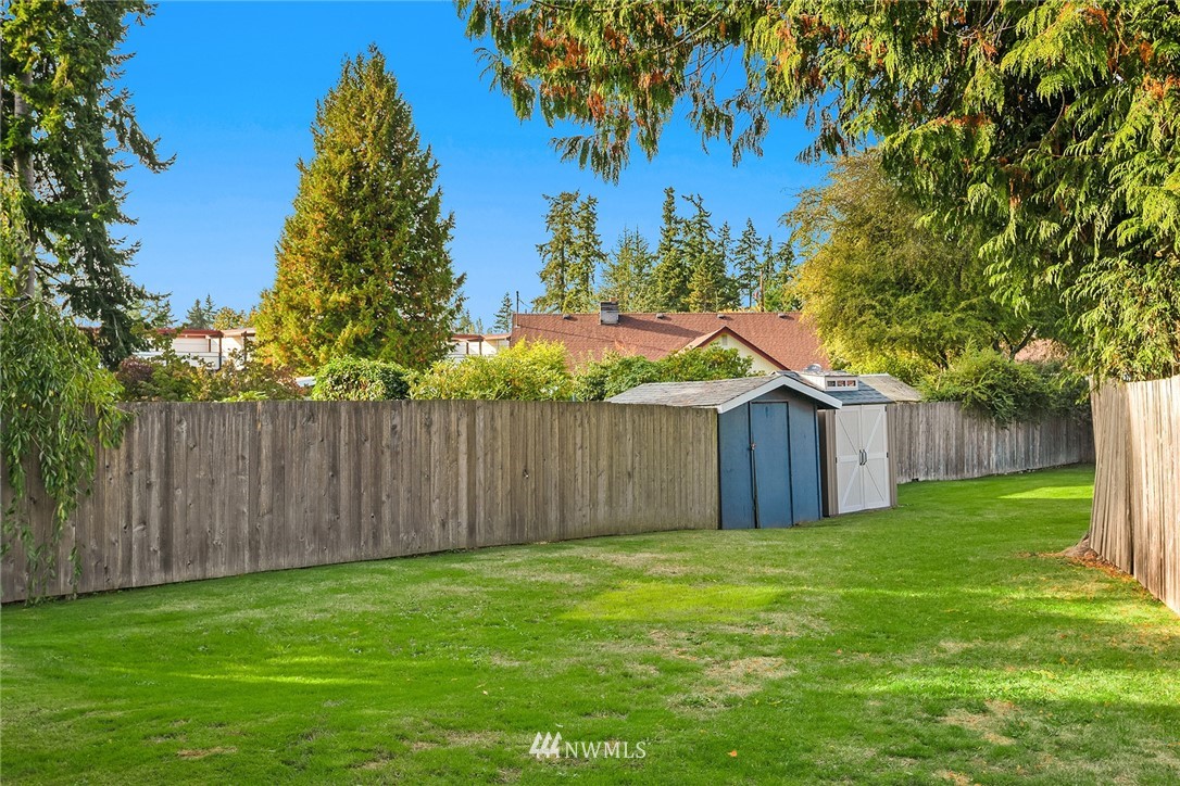 8407 198th Street Southwest Edmonds, WA 98026 - Photo 26 of 32 Gallery Image 26