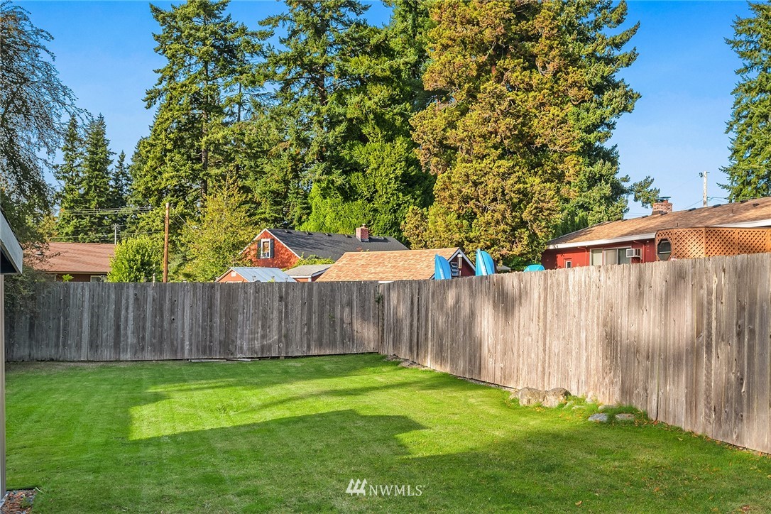 8407 198th Street Southwest Edmonds, WA 98026 - Photo 30 of 32 Gallery Image 30