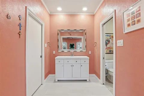 $600,000 | 3800 Hollow Creek Road, Benbrook, TX 76116