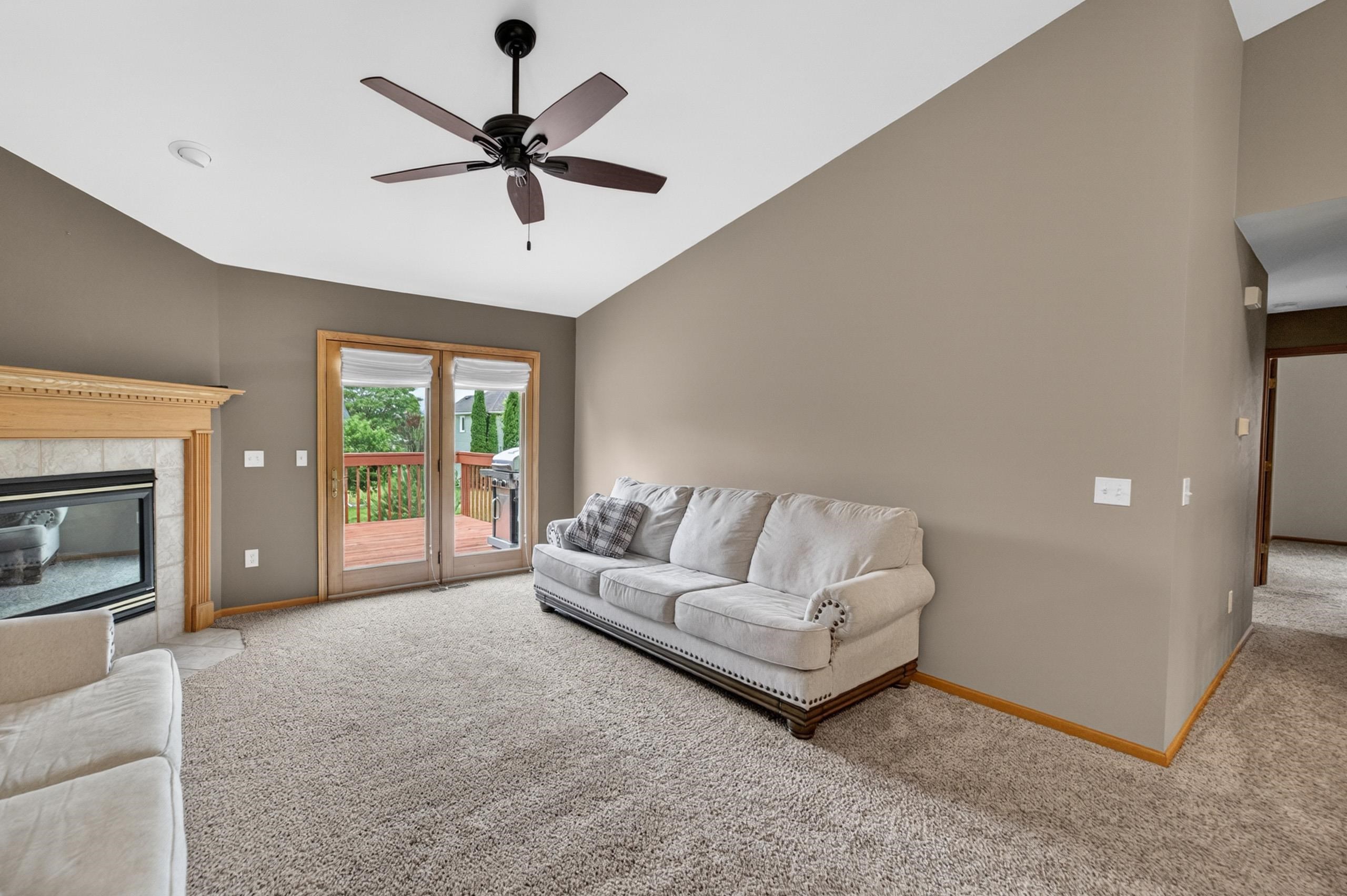 467 Sherbrooke Drive Sun Prairie, WI 53590 - Photo 11 of 27