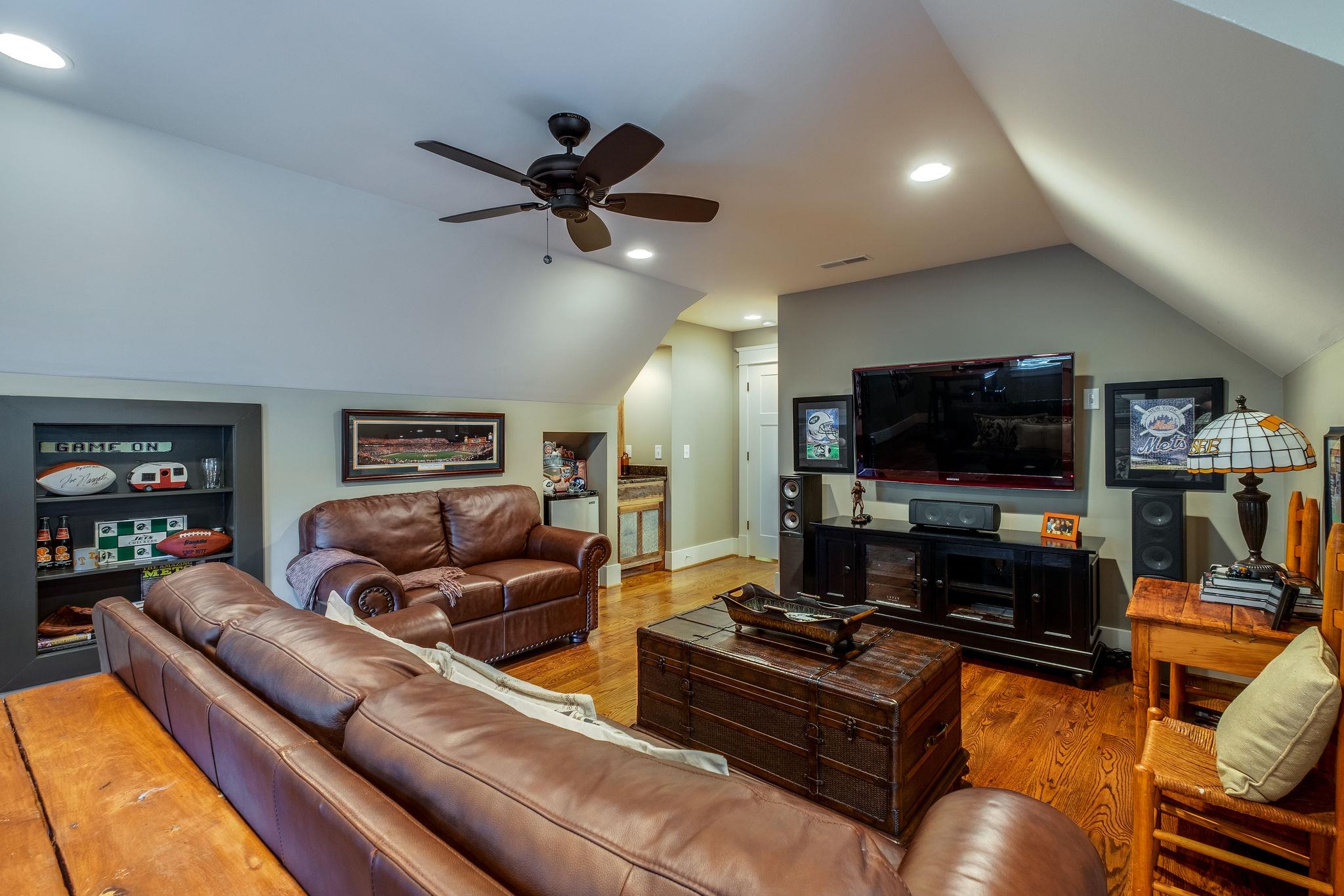 1036 Ridglea Drive Burns, TN 37029 - Photo 20 of 28 One of the Cleanest Homes I've ever Seen