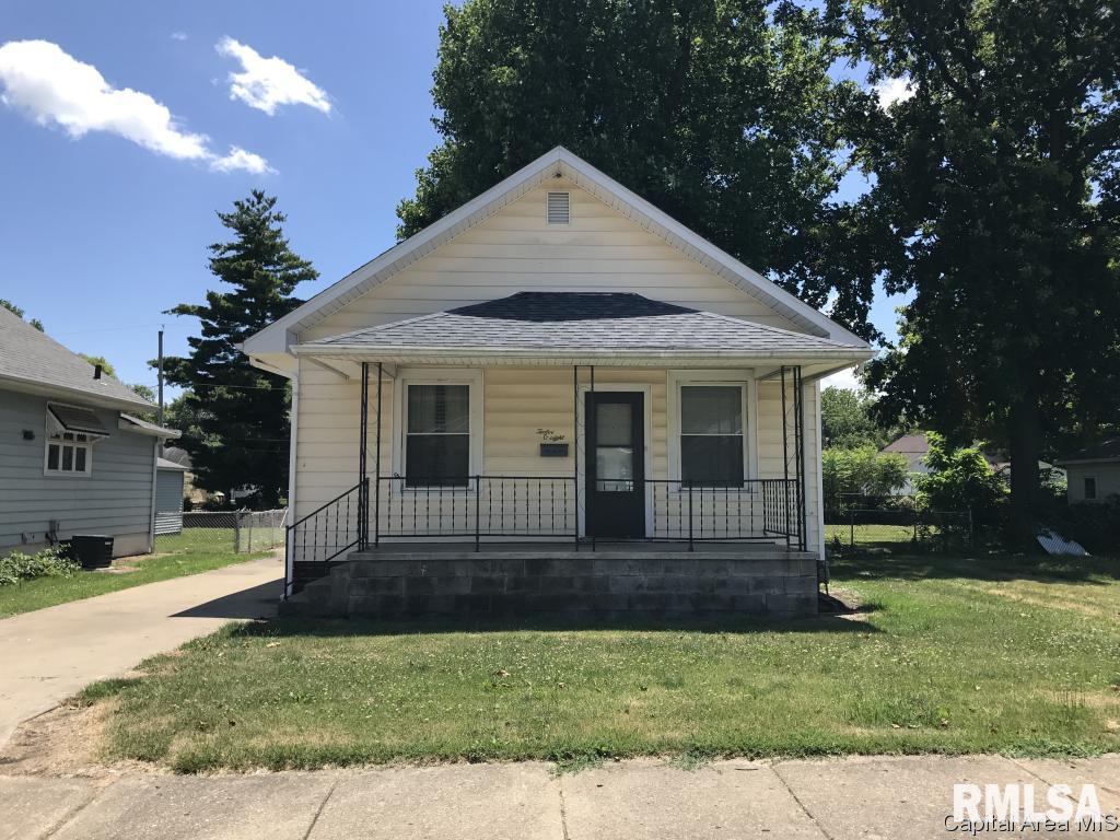 1208 East Oak Street Springfield, IL 62703 - Photo 1 of 15