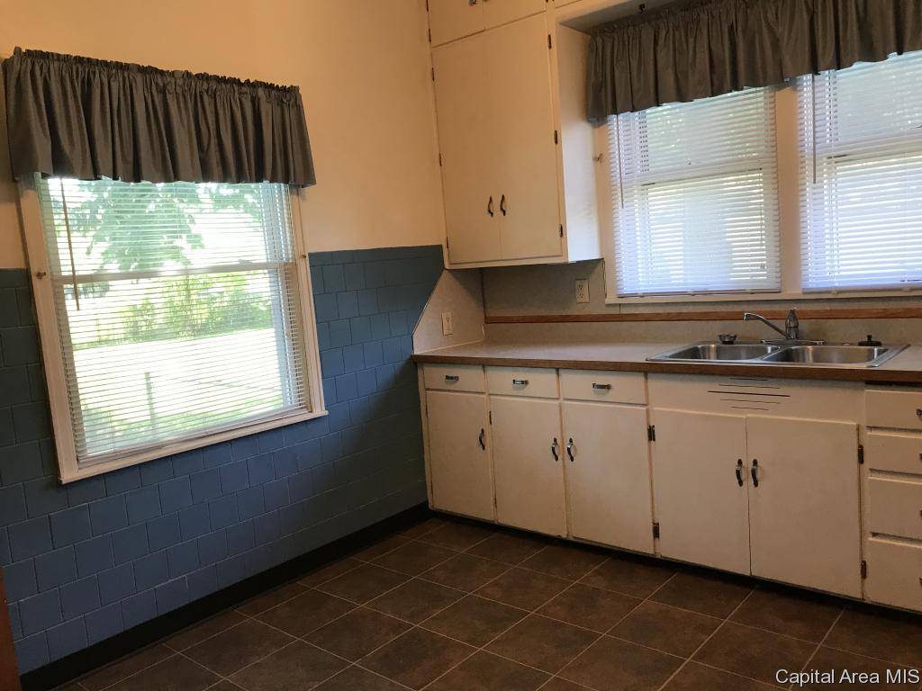 1208 East Oak Street Springfield, IL 62703 - Photo 6 of 15