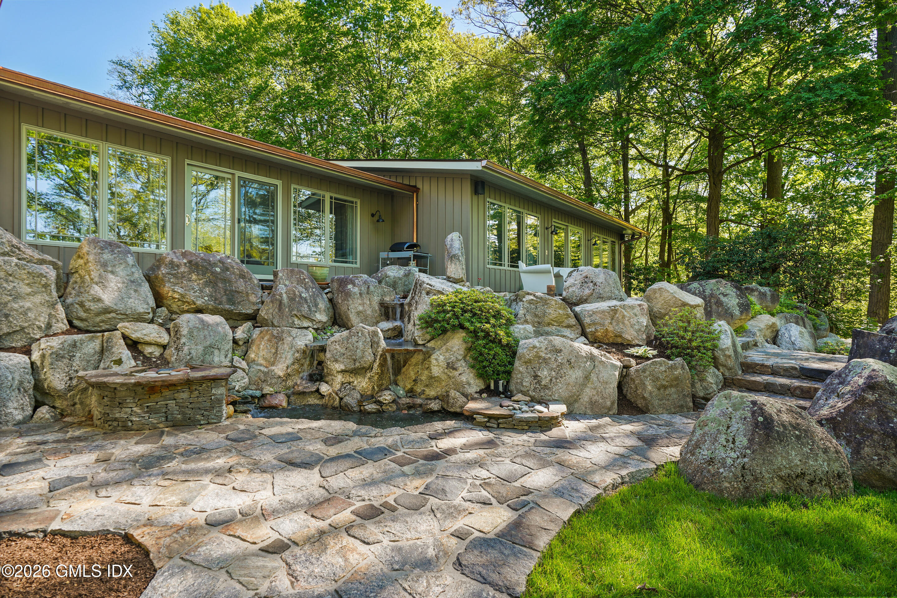 35 Wilshire Road Greenwich, CT 06831 - Photo 31 of 32 DSC05422_1