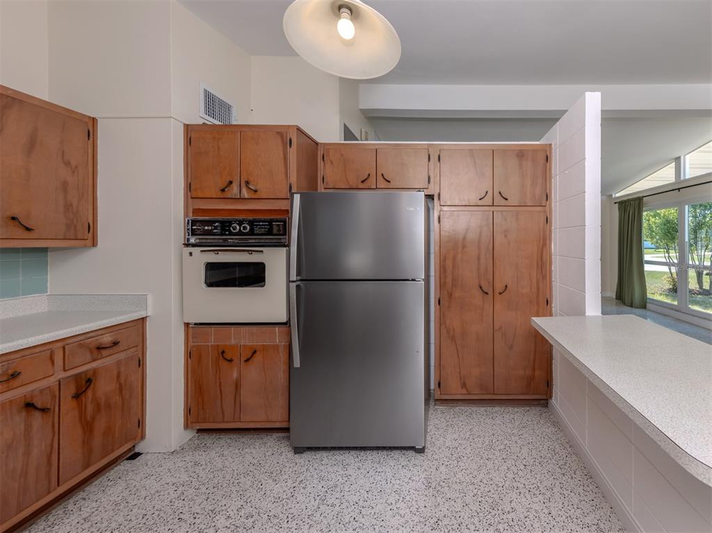 317 Hillview Road Venice, FL 34293 - Photo 19 of 70