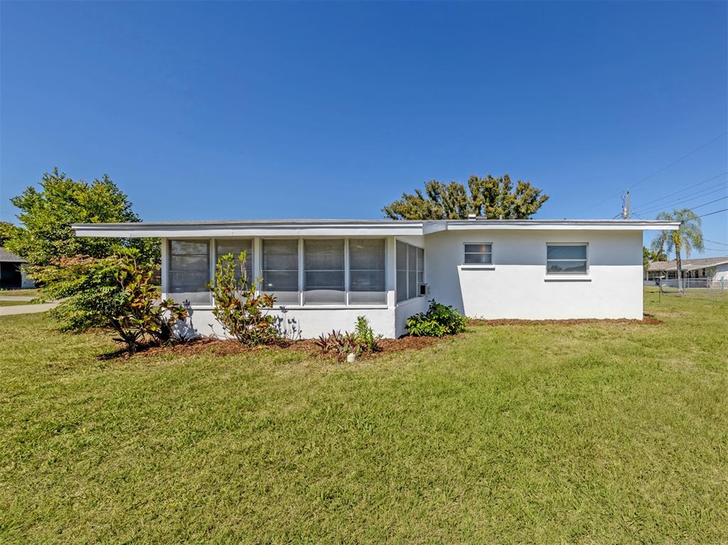 317 Hillview Road Venice, FL 34293 - Photo 31 of 70