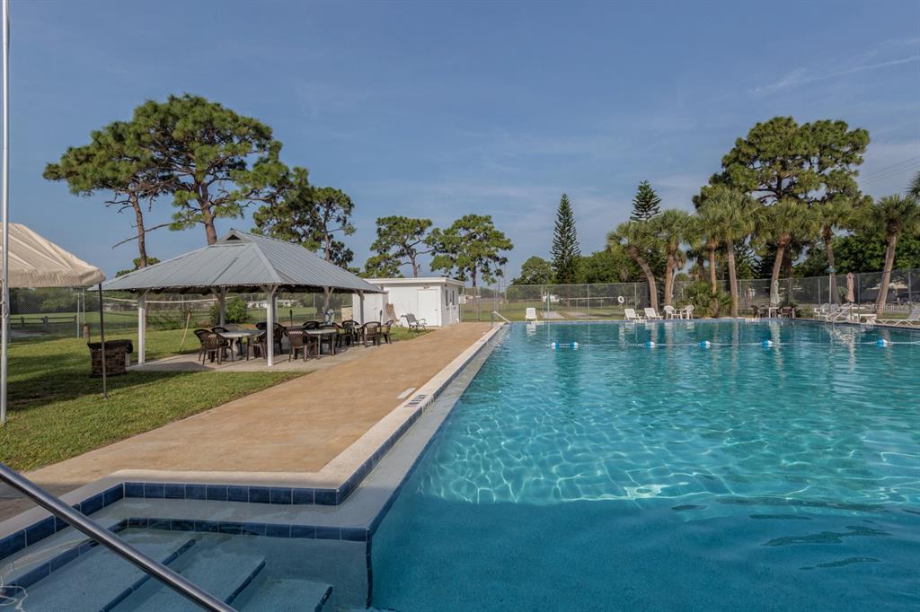 317 Hillview Road Venice, FL 34293 - Photo 54 of 70